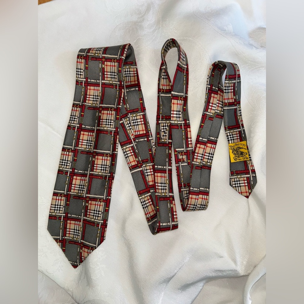 Vintage Burberry tie